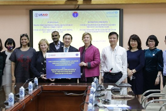 USAID và UNICEF hỗ trợ vật tư y tế phòng chống Covid-19 cho Việt Nam