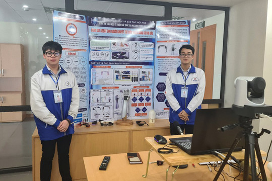 "Cánh tay robot" của học sinh Bắc Ninh đạt giải cuộc thi nghiên cứu Khoa học kỹ thuật cấp quốc gia