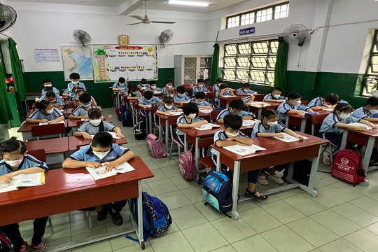 TP Hồ Chí Minh: Trường lớp "đuổi theo" dân số