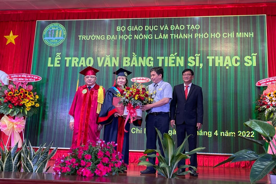 Trường ĐH Nông Lâm TPHCM trao bằng cho 219 tiến sĩ, thạc sĩ
