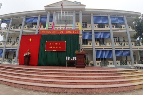 Giáo viên kiện nguyên Chủ tịch thành phố Hưng Yên