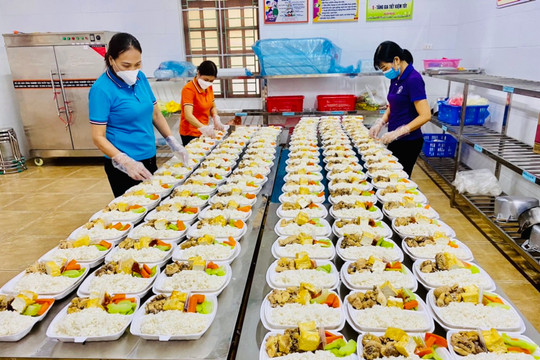 Bắc Giang: 100% nhà trường có bếp ăn tập thể cam kết bảo đảm an toàn thực phẩm