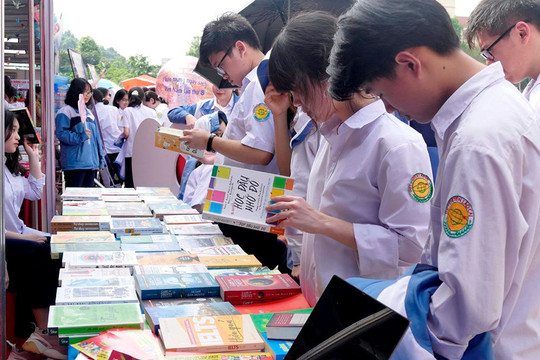 Lào Cai: Trường học hưởng ứng Ngày sách và Văn hóa đọc Việt Nam