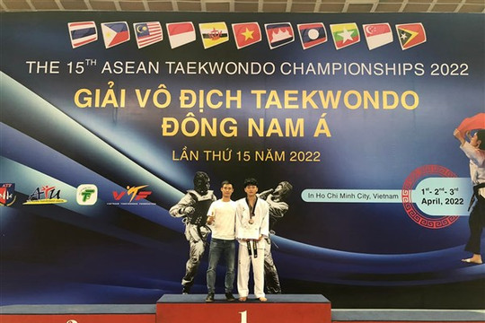 Chàng trai mồ côi chinh phục Taekwondo Đông Nam Á