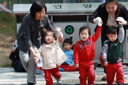Nuôi dạy con cái tại Hàn Quốc đắt đỏ nhất thế giới
