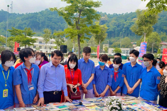 Lào Cai đẩy mạnh văn hóa đọc đến học sinh vùng cao