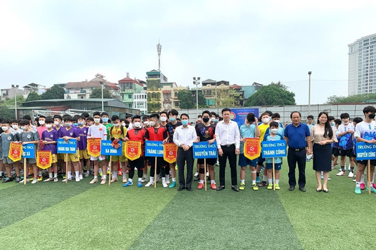 Quận Ba Đình khai mạc giải bóng đá học sinh