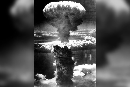 Điều gì xảy ra khi bom hạt nhân phát nổ?