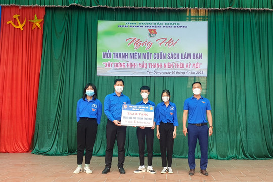 Bắc Giang tổ chức điểm Ngày hội “Mỗi thanh niên một cuốn sách làm bạn” khối THPT