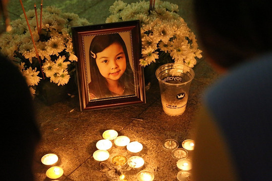 Bé gái 8 tuổi tử vong vì bị đánh trong thời gian dài