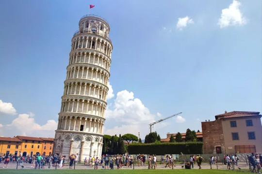 Tháp nghiêng Pisa liệu có sụp đổ?