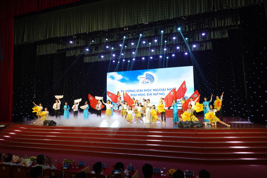 Sôi động hội diễn văn nghệ khối thi đua các trường ĐH tại TP Đà Nẵng