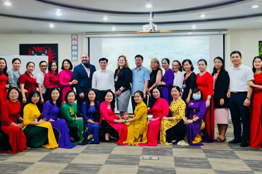 Lào Cai: Cán bộ quản lí giáo dục học hỏi kinh nghiệm tại TPHCM