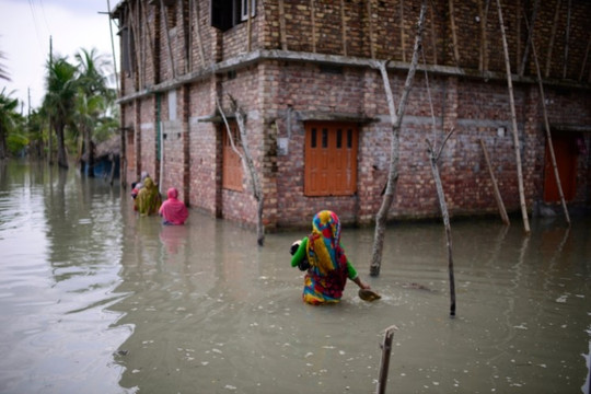 Bangladesh: Trẻ bỏ học vì khủng hoảng khí hậu