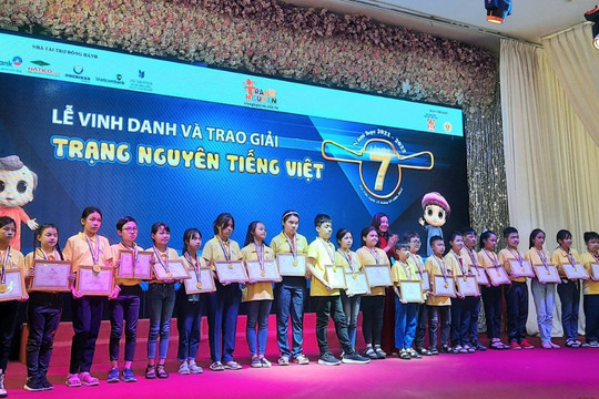Trao giải Cuộc thi Trạng nguyên tiếng Việt lần thứ 7