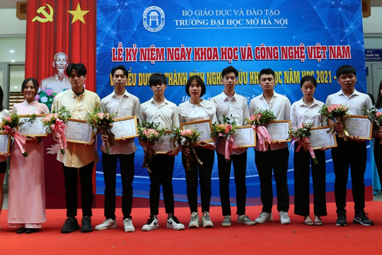 Trường Đại học Mở Hà Nội: Hỗ trợ tối đa để giảng viên, sinh viên nghiên cứu khoa học
