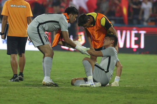 U23 Malaysia bật khóc nức nở sau trận thua U23 Việt Nam