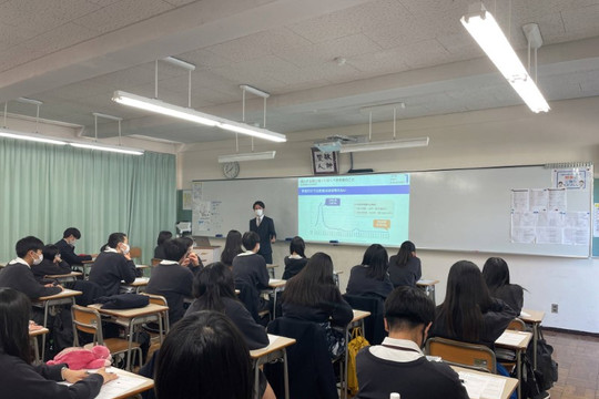 Nhật Bản: Băn khoăn khi đưa giáo dục tài chính vào chương trình phổ thông