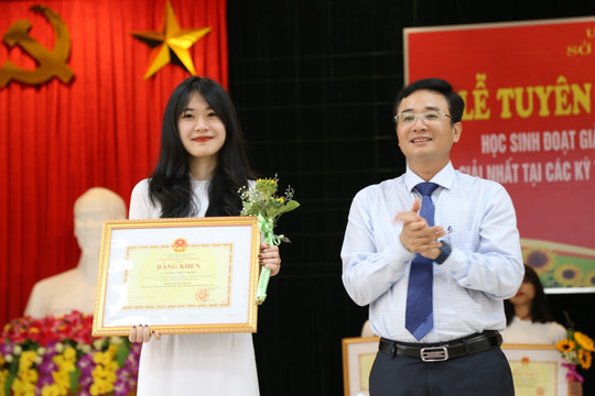 Quảng Bình: Vinh danh học sinh đạt giải Quốc gia