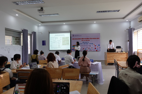Đà Nẵng: Ngày hội nghiên cứu, sáng tạo của sinh viên Trường ĐH Ngoại ngữ