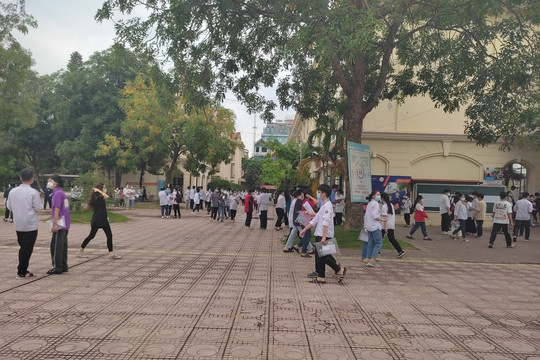Bắc Giang: Gần 1.300 thí sinh hoàn thành thi vào lớp 10 trường Chuyên