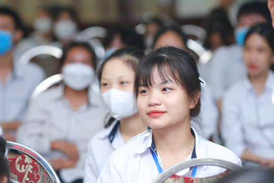 Đa dạng hoạt động tập huấn hè cho học sinh phổ thông tại Nam Định