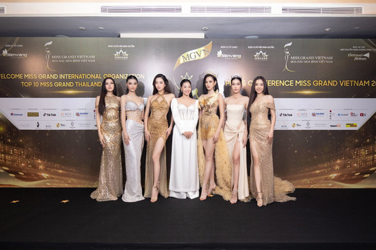 Dàn hậu đình đám đồng loạt “phủ vàng” thảm đỏ Mis Grand Việt Nam 2022