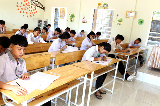 Ninh Bình: Ngày đầu tiên thi tuyển sinh lớp 10 bảo đảm đúng lịch trình, quy chế