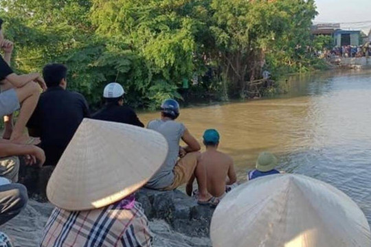 Rủ nhau tắm sông, một học sinh ở Nam Định mất tích