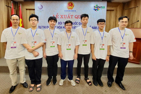 Việt Nam giành 3 huy chương vàng Olympic Vật lý quốc tế 2022