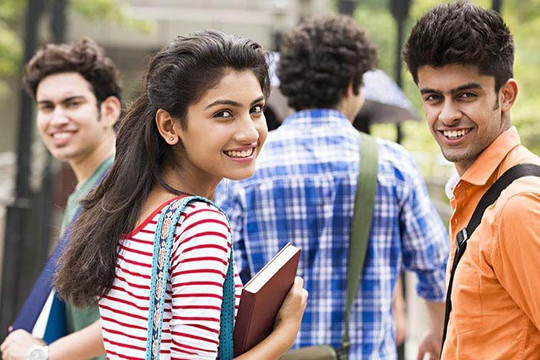Đồng Rupee giảm mạnh, sinh viên Ấn Độ chuyển điểm đến du học