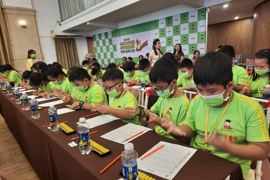 Sôi động vòng chung kết cuộc thi Toán trí tuệ toàn quốc tại Đà Nẵng