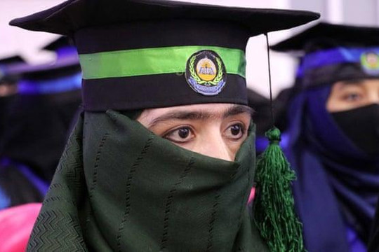 Vào đại học: Cánh cửa hẹp cho nữ sinh Afghanistan