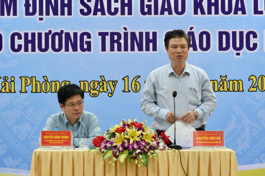 Thứ trưởng Nguyễn Hữu Độ làm việc với Hội đồng thẩm định SGK lớp 8