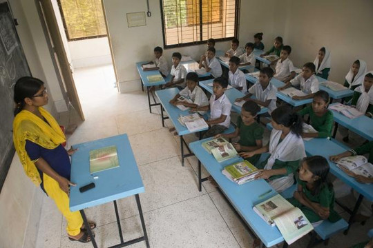 Bangladesh cắt giảm giờ học để tiết kiệm năng lượng