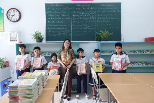 Phong trào tặng sách giáo khoa phát huy hiệu quả tại Tiền Giang