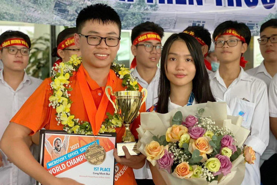 Nam sinh Hà thành vô địch cuộc thi Tin học văn phòng