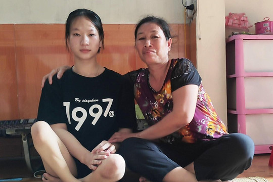 Nghị lực của nữ sinh tật nguyền ở xã đảo Ngư Lộc
