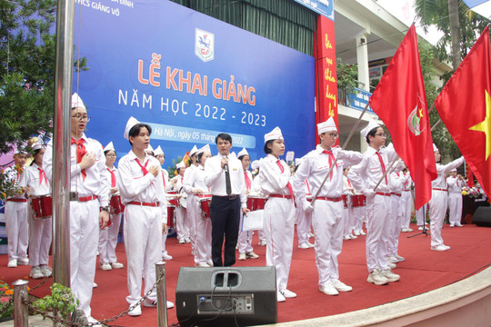 Phó chủ tịch Hà Nội dự Lễ khai giảng Trường THCS Giảng Võ