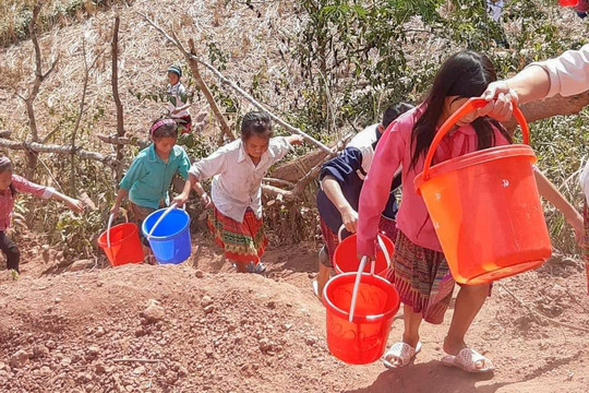 Huyện nghèo biên giới Nậm Pồ kêu gọi chương trình ‘Nước cho em’