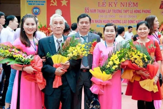 35 năm 'bới đá tìm chữ' ở Hà Giang