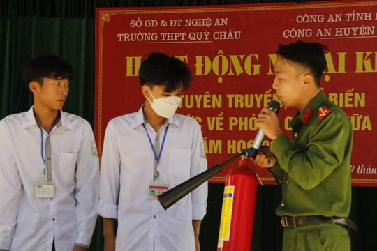 Trường THPT Quỳ Châu - Nghệ An ngoại khóa về phòng chữa cháy