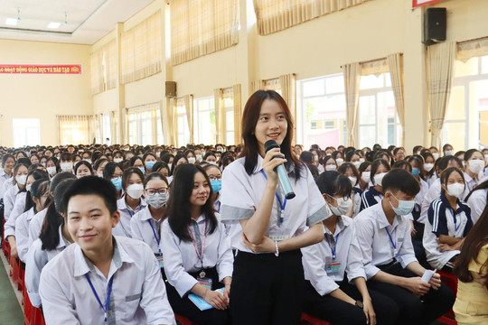 Nam Định đẩy mạnh tuyên truyền an toàn giao thông cho học sinh