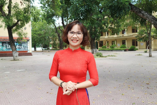 Cô giáo 'hai vai' của Trường THPT Phan Đăng Lưu - Nghệ An