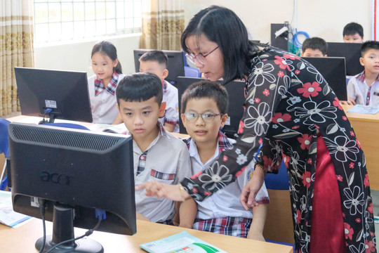 'Mẹo' gỡ khó triển khai dạy Tin học lớp 3 ở Đồng bằng sông Cửu Long