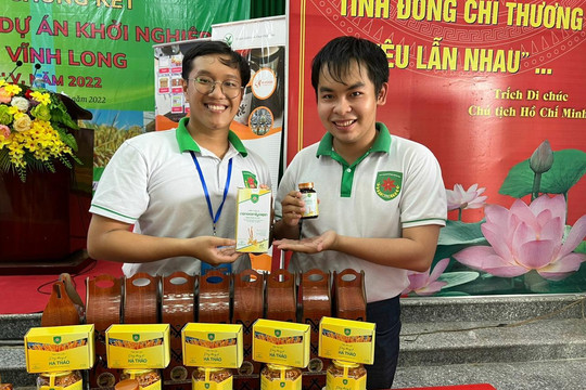 Sinh viên Đại học Tân Tạo giành giải Nhất thi Dự án khởi nghiệp tỉnh Vĩnh Long