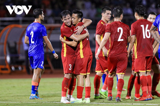 BXH FIFA tháng 10/2022 Việt Nam thăng hạng bỏ xa Thái Lan