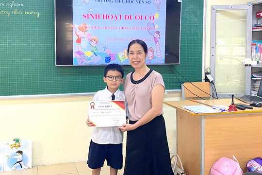 Hà Nội khen thưởng học sinh trung thực và tốt bụng