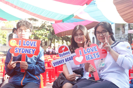 Ấn tượng Ngày hội IELTS của học sinh khối THPT tại Nam Định