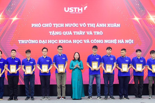 Nỗ lực đưa Đại học Việt - Pháp thành đại học nghiên cứu hàng đầu Việt Nam